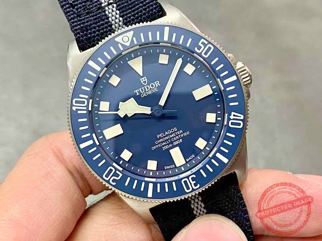 tudor pelagos fxd navy blue