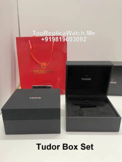 Tudor Box with Papers Set