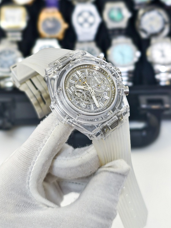 hublot big bang unico sapphire case